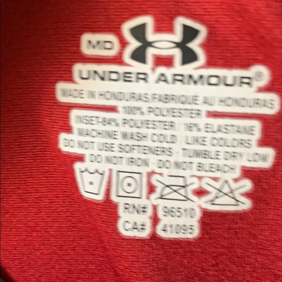 🍎Red Under Armour Long Sleeved Shirt🍎 - Picture 3 of 7